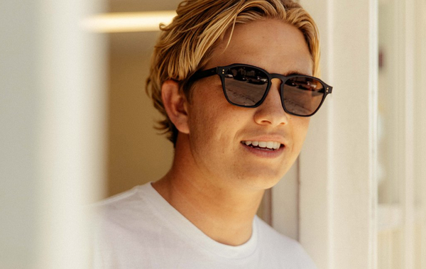 Raen | Aren | Black and Tan/ Brown | 53